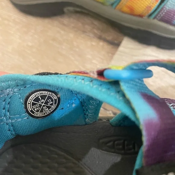 Keen Newport Tie Dye Rainbow Kids Outdoor Water Quick Dry Shoes - Picture 14 of 16